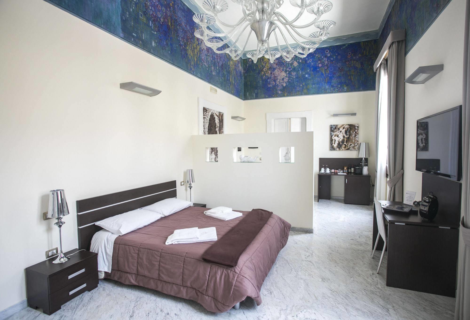 Apollo Suites Lecce Eksteriør bilde