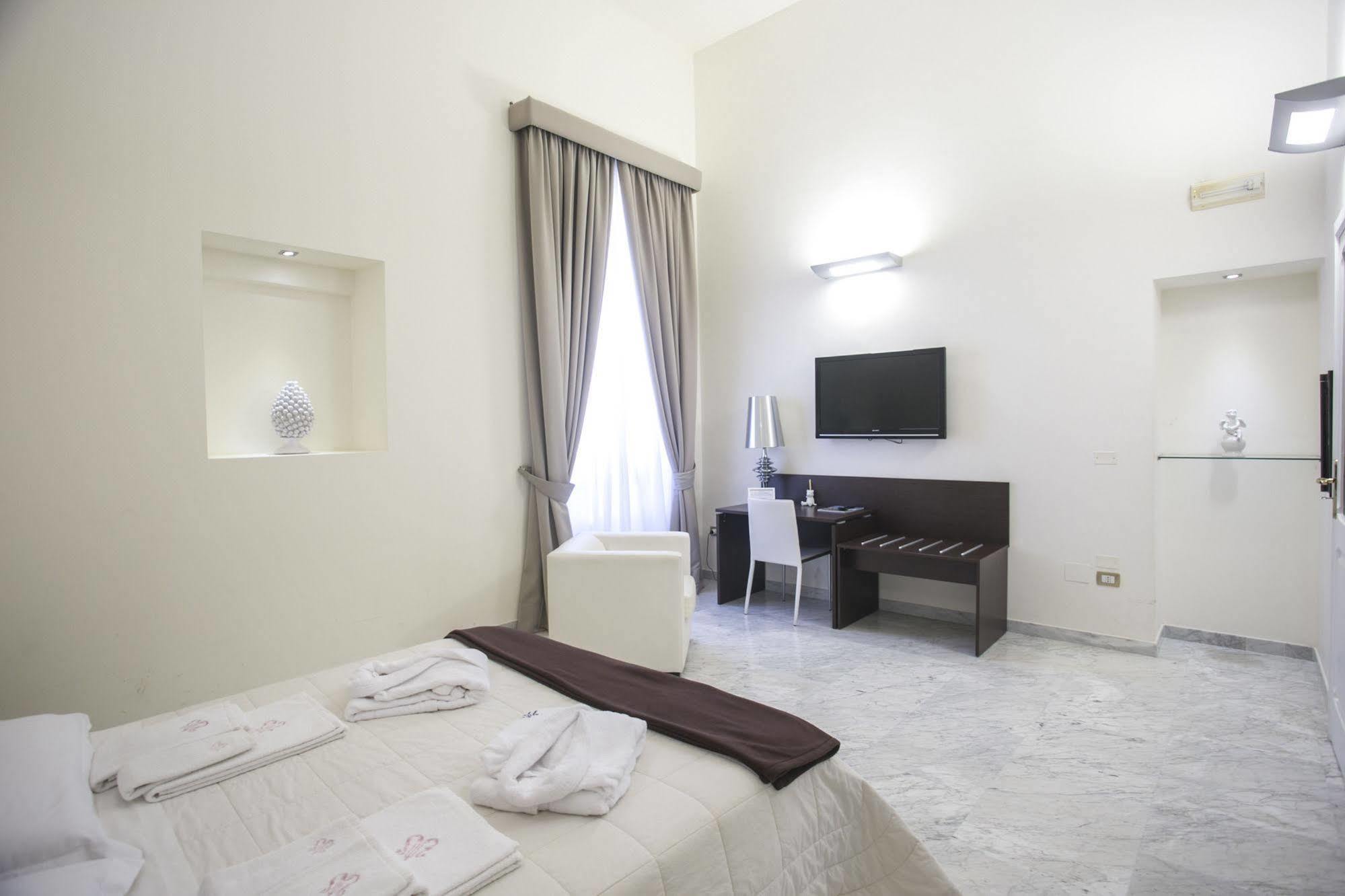 Apollo Suites Lecce Eksteriør bilde